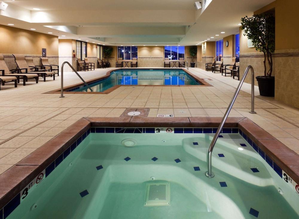 Hampton Inn & Suites Fairbanks Eksteriør bilde