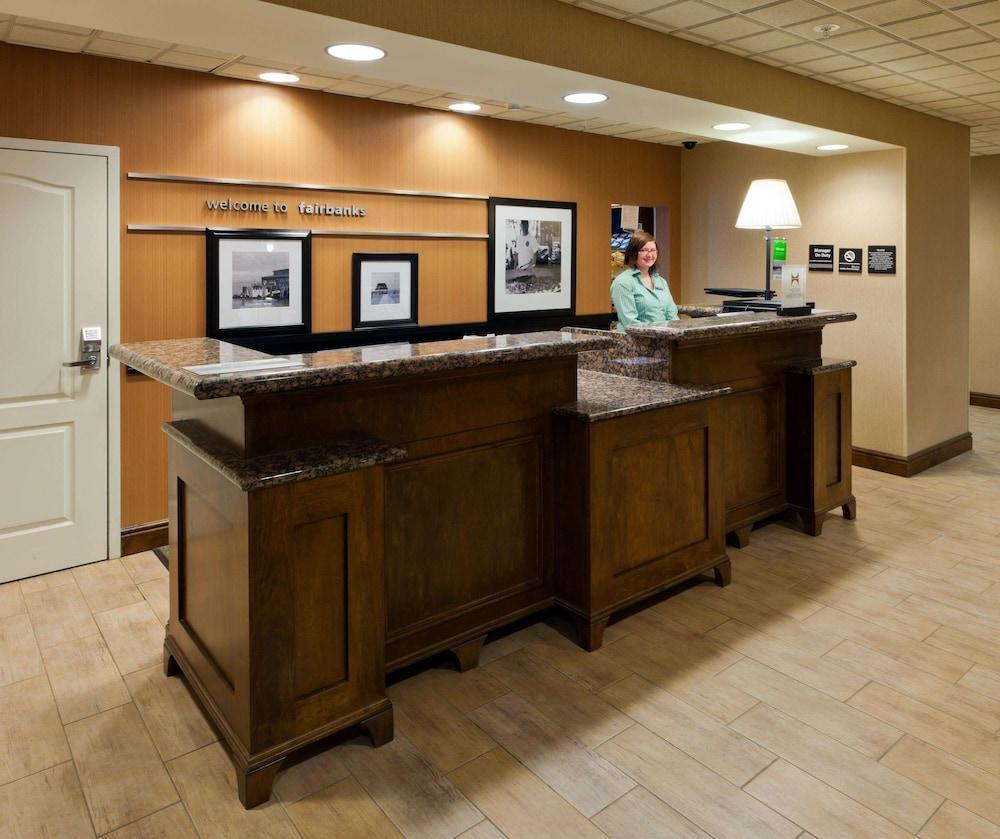 Hampton Inn & Suites Fairbanks Eksteriør bilde