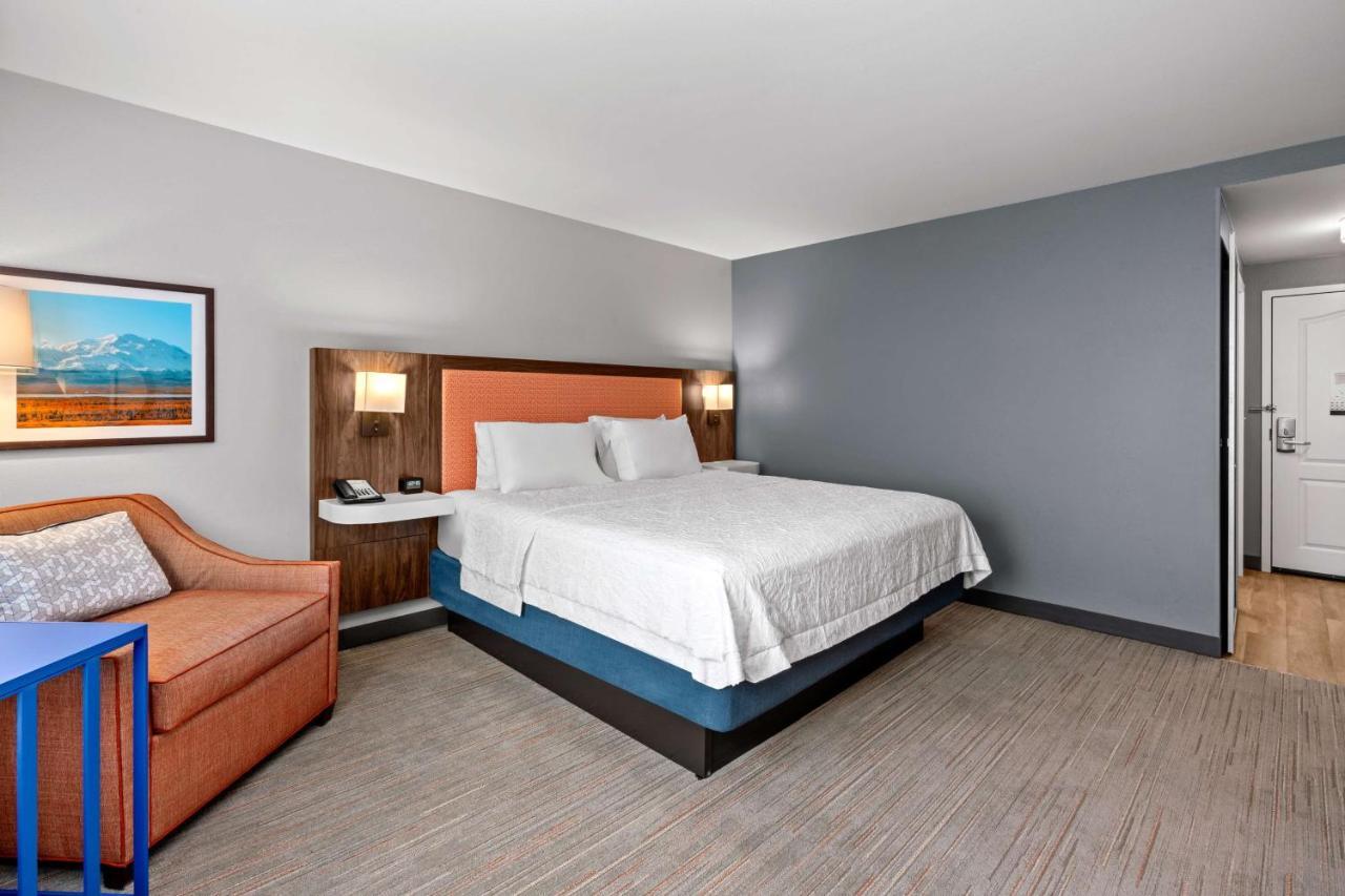 Hampton Inn & Suites Fairbanks Eksteriør bilde