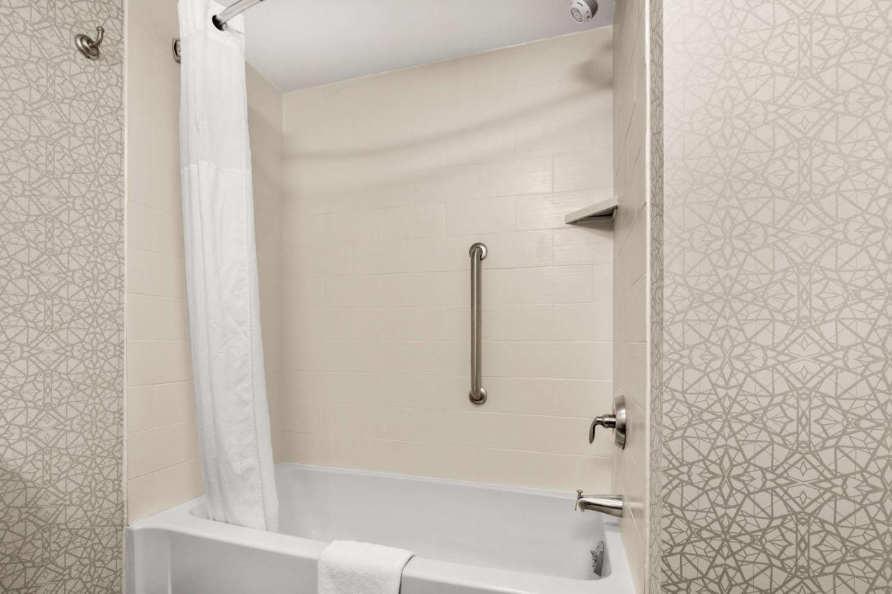 Hampton Inn & Suites Fairbanks Eksteriør bilde