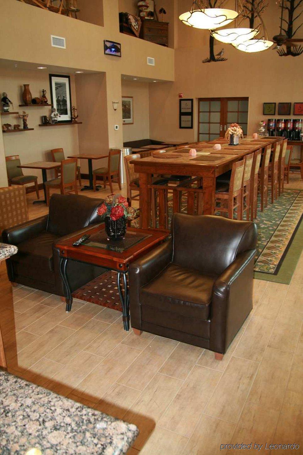 Hampton Inn & Suites Fairbanks Restaurant bilde