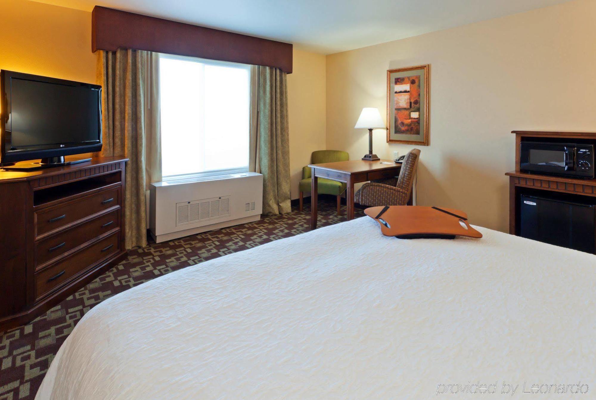 Hampton Inn & Suites Fairbanks Rom bilde